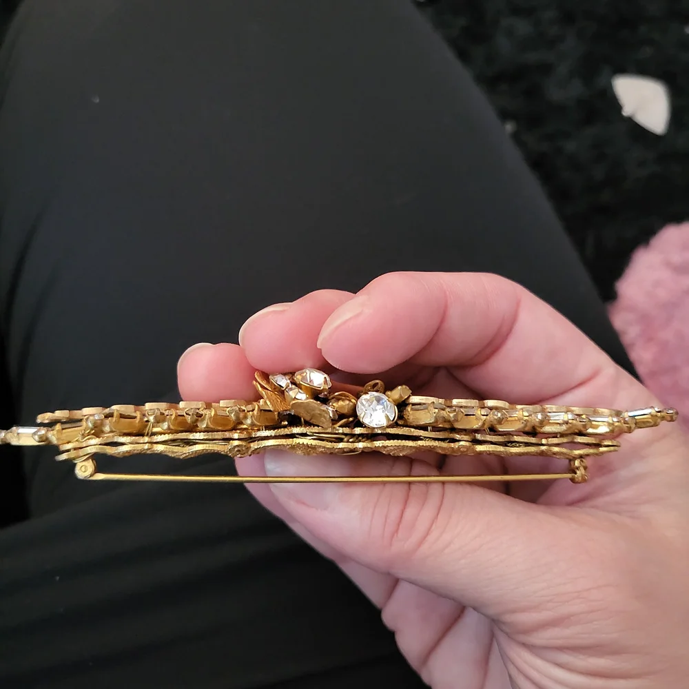 Vintage Gold‎ Tone with Rhinestones Brooch